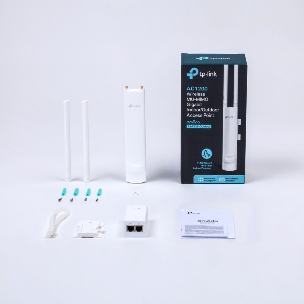 AC1200 Wireless MU-MIMO Gigabit Indoor/Outdoor Access Point
